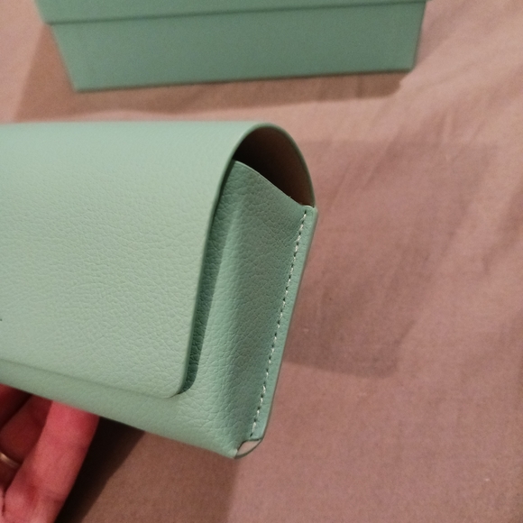 NEW! TIFFANY AND CO EYEGLASS CASE & BOX - Picture 8 of 13